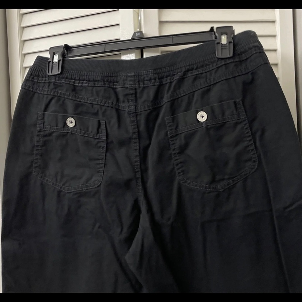 Women’s Capris/Black (Size 14) - Picture 3 of 7